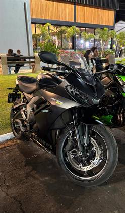 TRIUMPH DAYTONA 660 